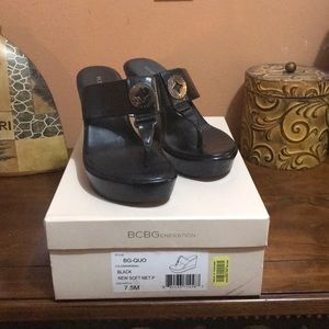 Black BCBG thong wedge Sandals size 7.5